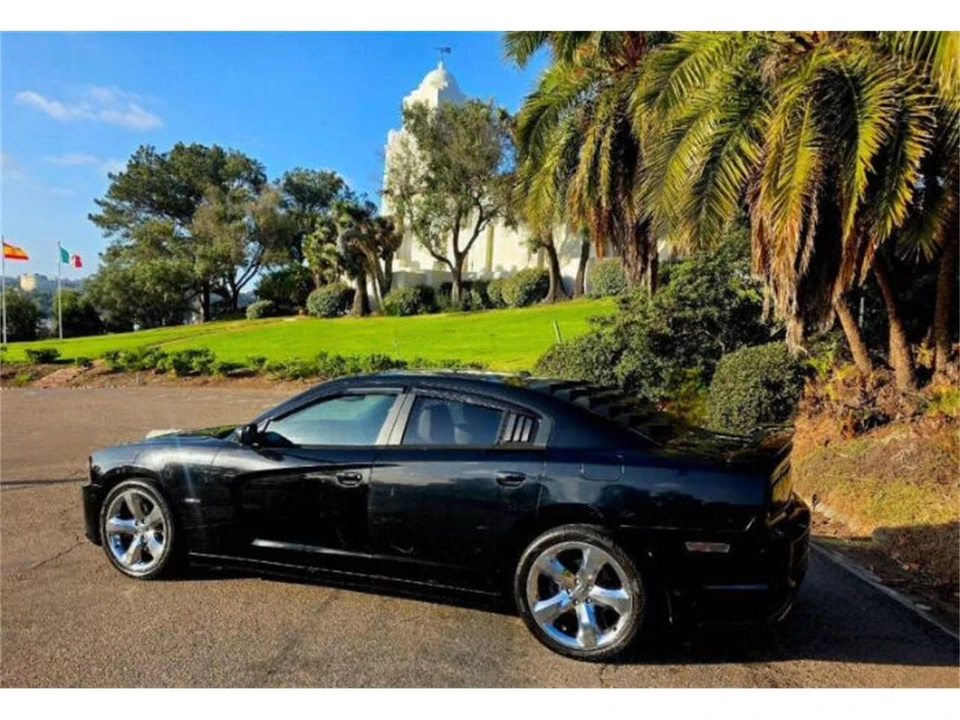 2013 Dodge Charger 7th Gen - Image 8 of 9
