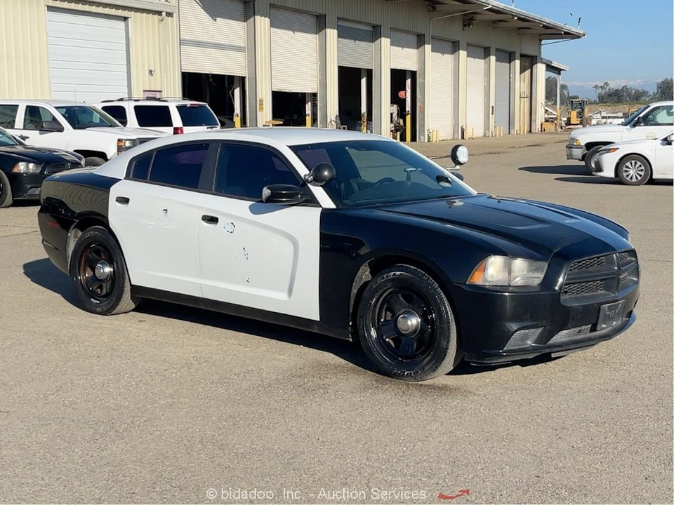 2013 Dodge Charger 7th Gen - Image 2 of 12