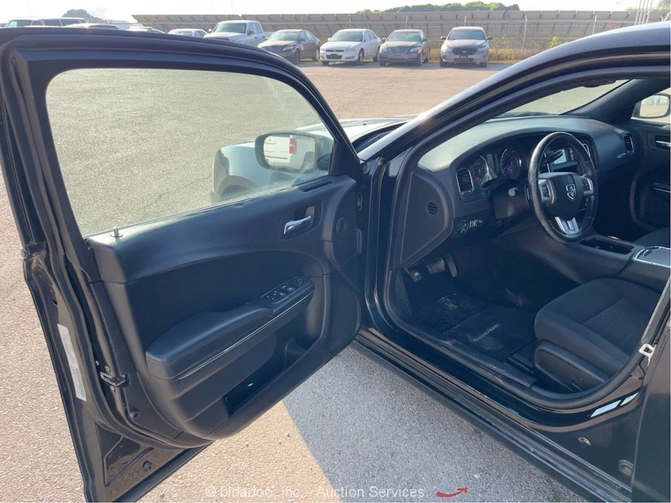 2013 Dodge Charger 7th Gen - Image 10 of 12