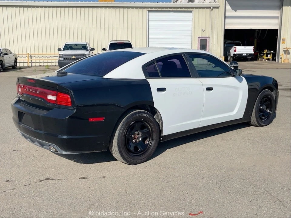 2013 Dodge Charger 7th Gen - Image 4 of 12