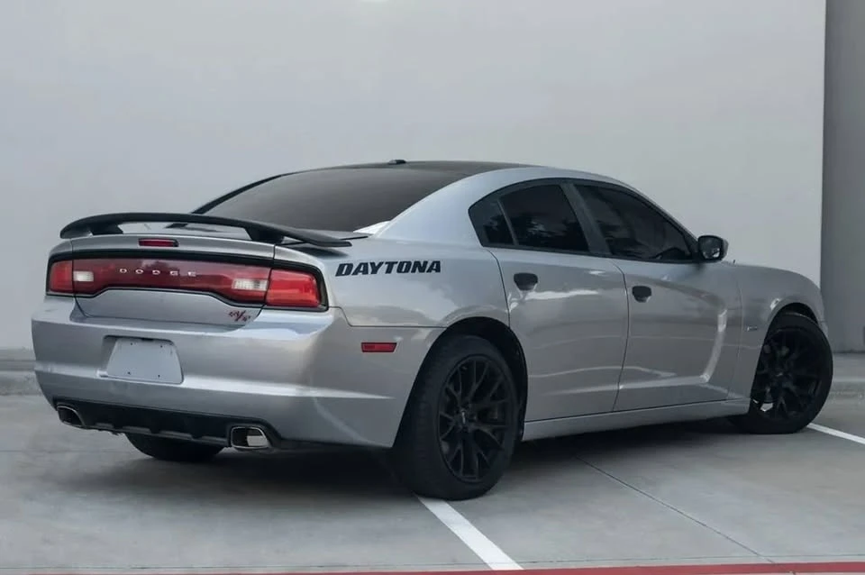 2013 Dodge Charger 7th Gen - Image 5 of 11