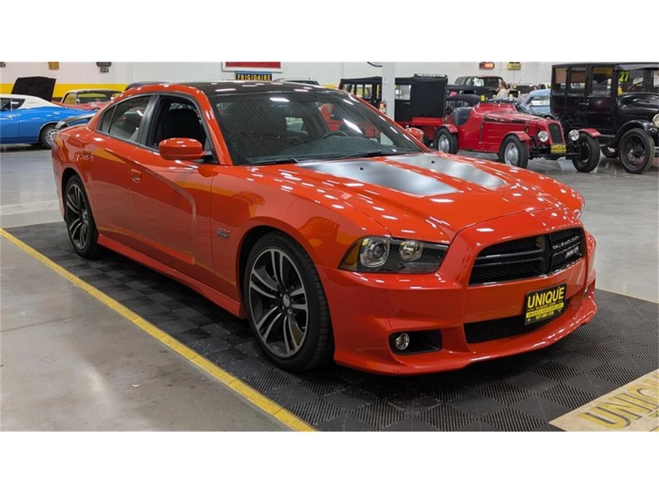 2013 Dodge Charger 7th Gen - Image 2 of 11