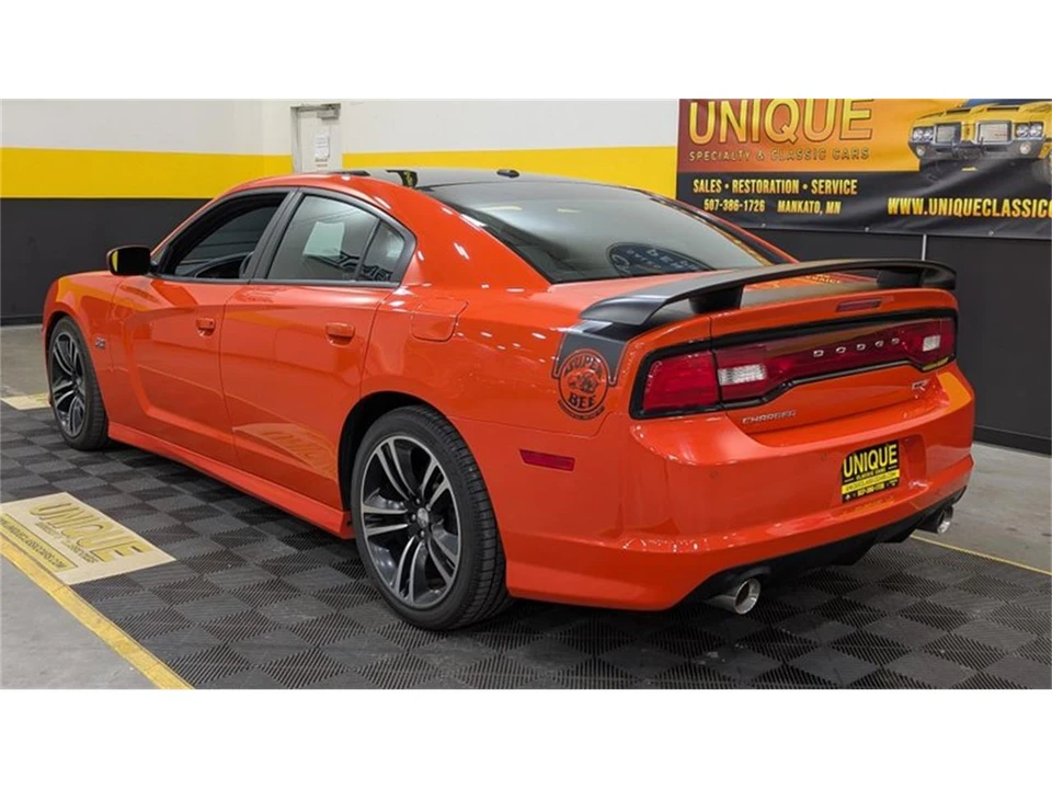 2013 Dodge Charger 7th Gen - Image 4 of 11