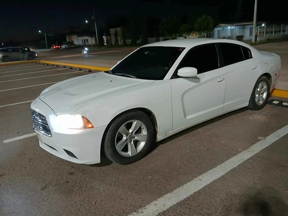 2013 Dodge Charger 7th Gen - Image 2 of 5