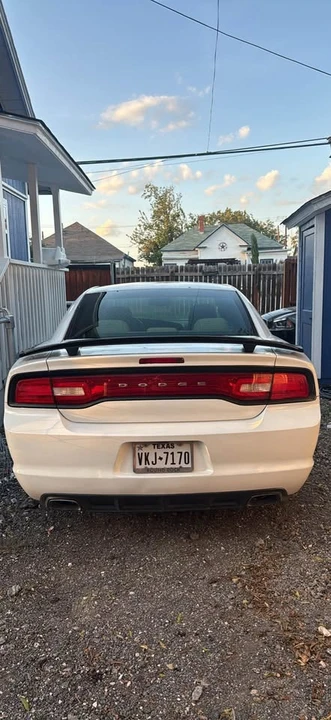 2013 Dodge Charger 7th Gen - Image 2 of 7