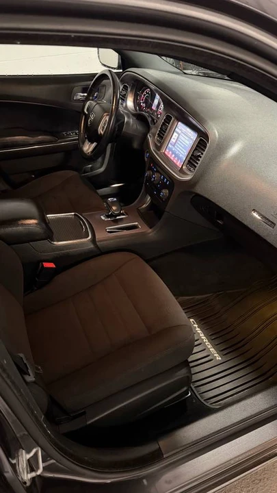2013 Dodge Charger 7th Gen - Image 12 of 13