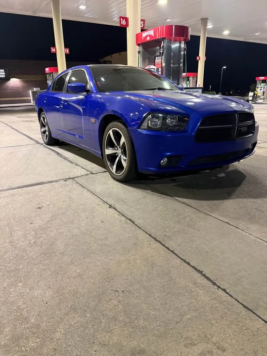 2013 Dodge Charger 7th Gen - Image 2 of 8