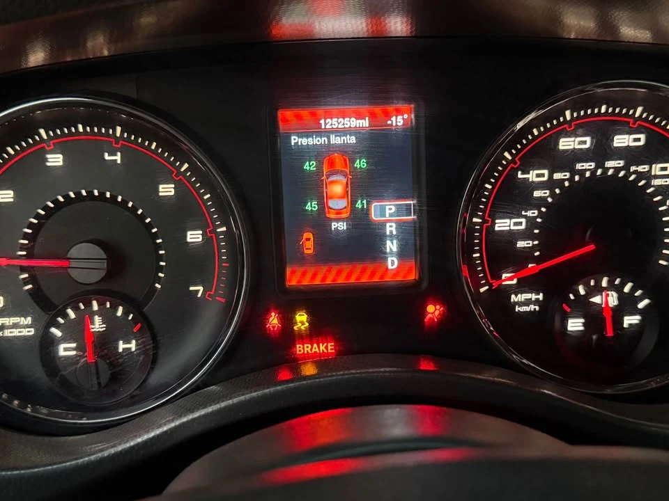 2013 Dodge Charger 7th Gen - Image 6 of 7