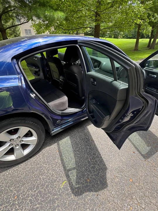 2013 Dodge Charger 7th Gen - Image 11 of 16