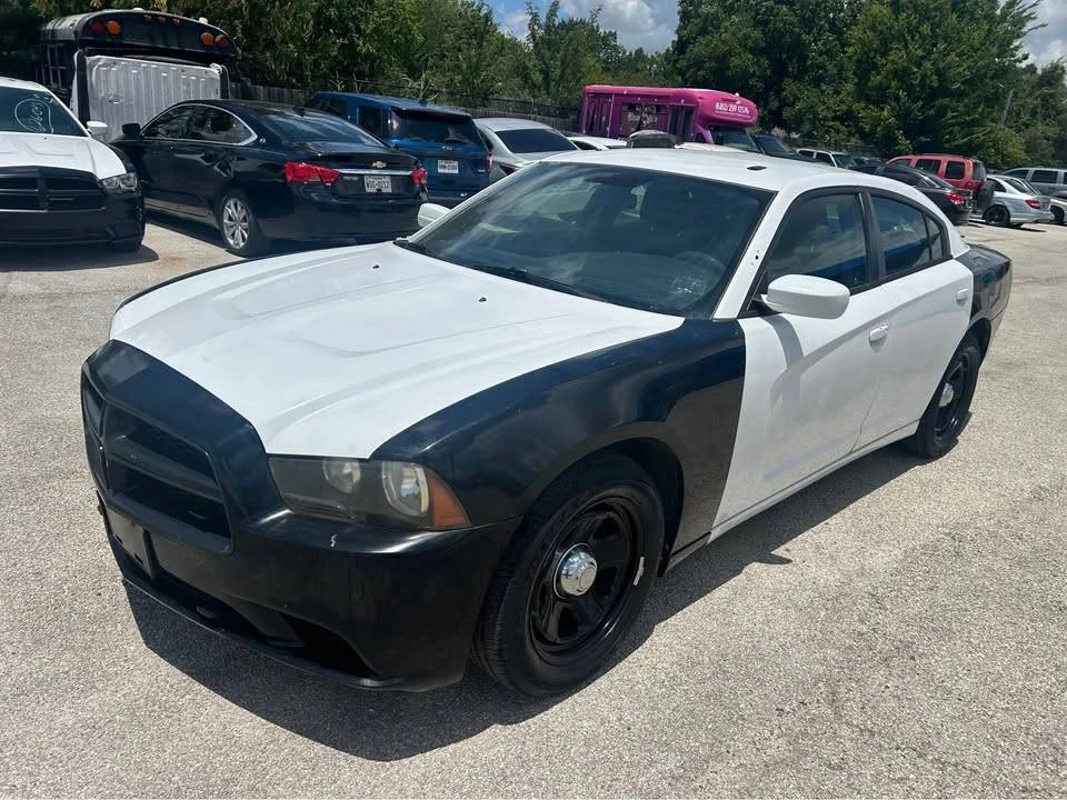 2013 Dodge Charger 7th Gen - Image 2 of 8