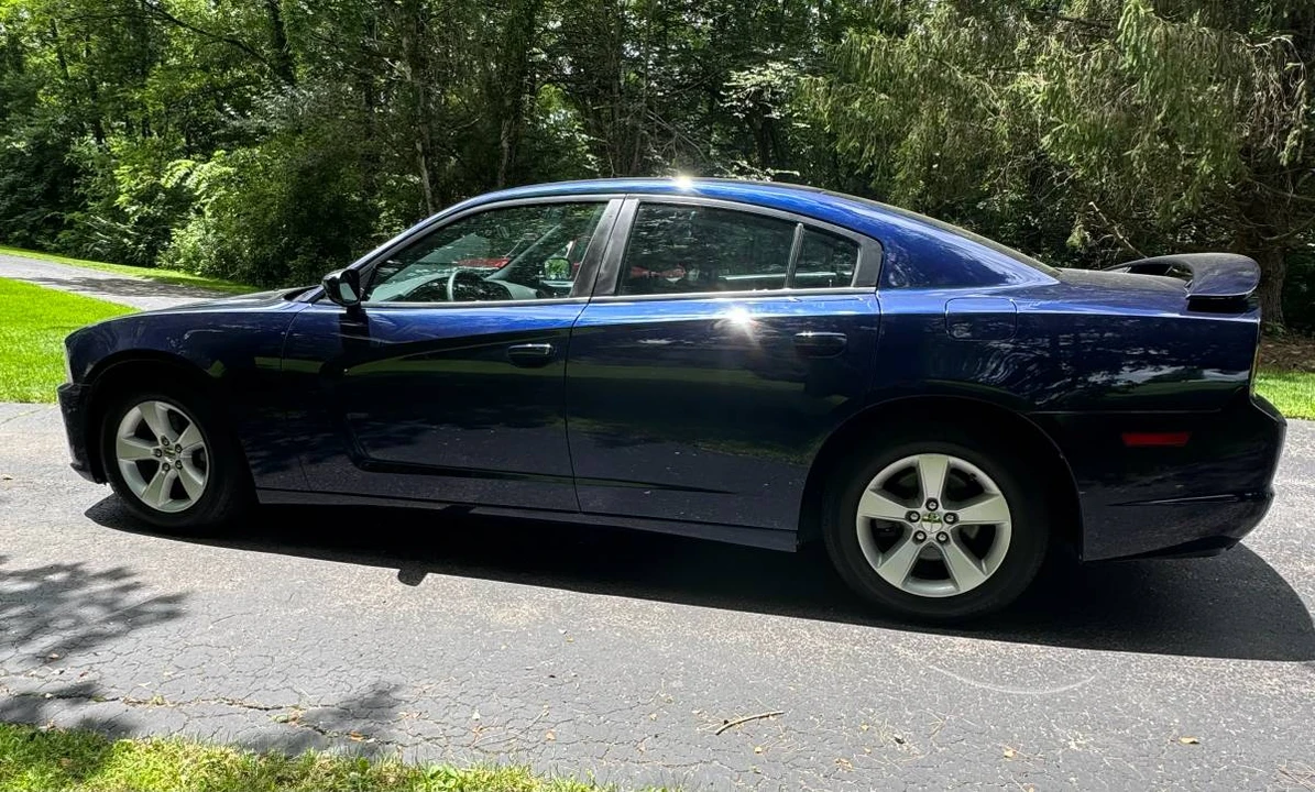 2013 Dodge Charger 7th Gen - Image 3 of 16