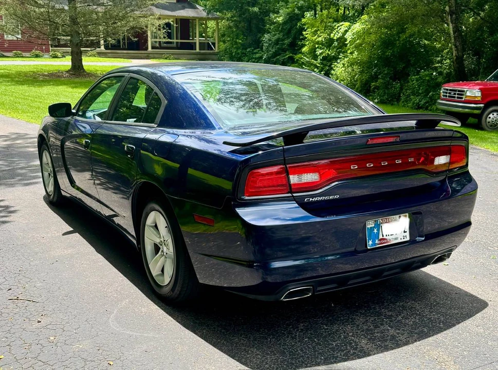 2013 Dodge Charger 7th Gen - Image 4 of 16