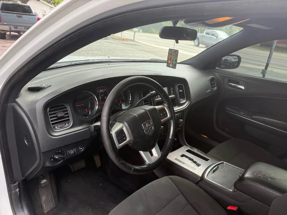 2013 Dodge Charger 7th Gen - Image 12 of 13