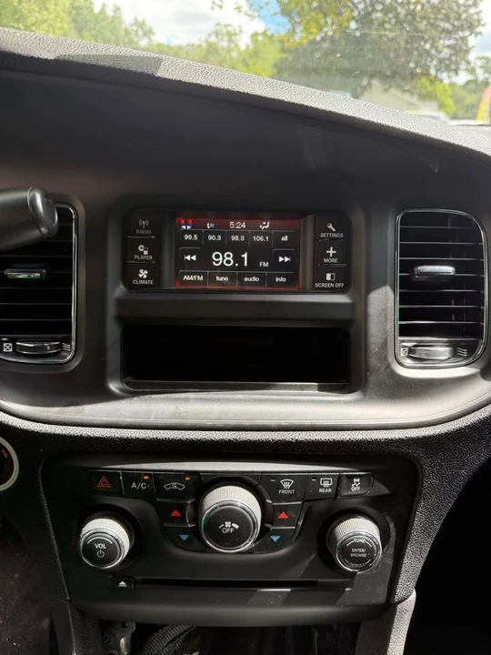2013 Dodge Charger 7th Gen - Image 10 of 13