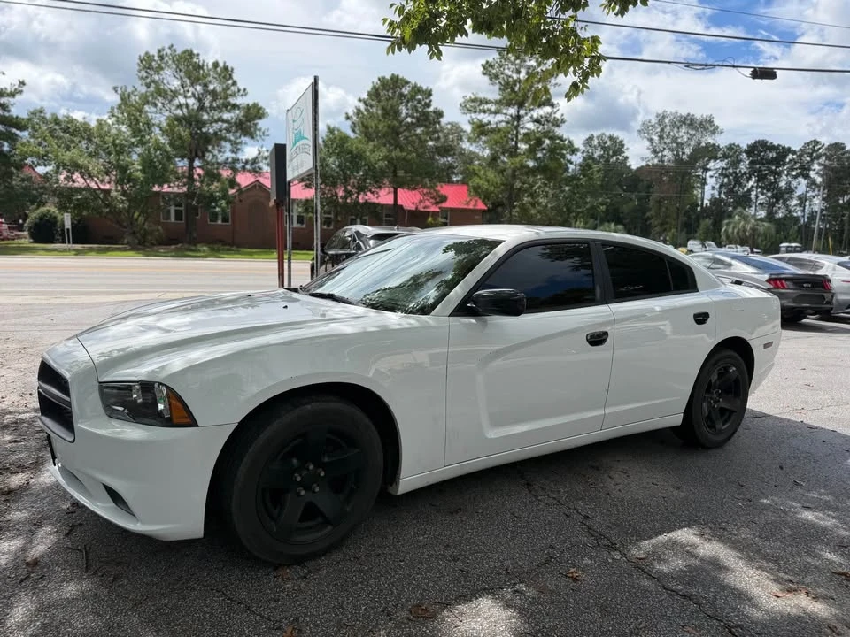 2013 Dodge Charger 7th Gen - Image 2 of 13