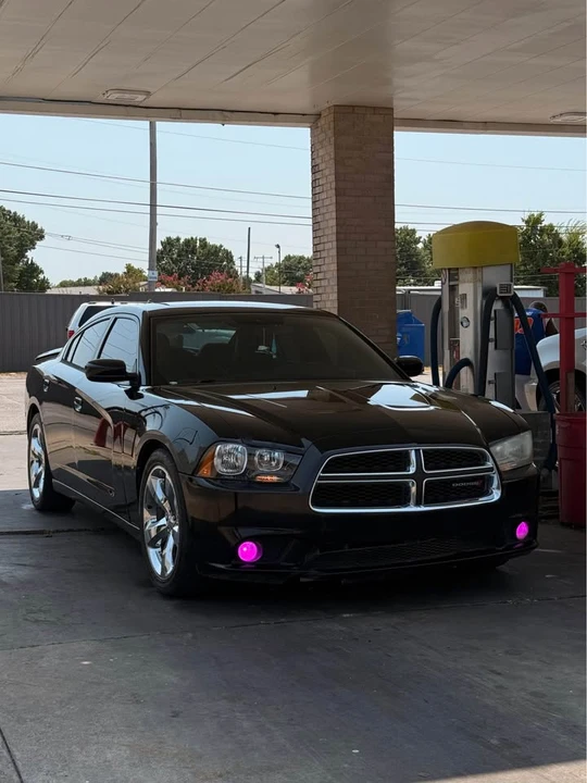 2013 Dodge Charger 7th Gen - Image 2 of 2