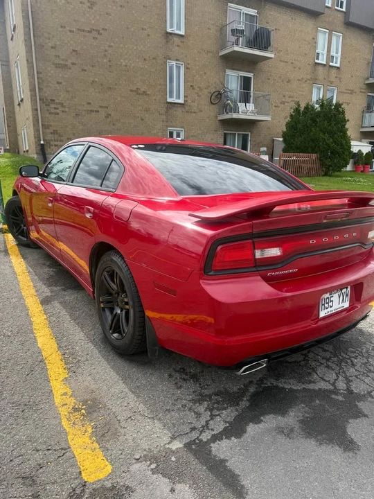 2013 Dodge Charger 7th Gen - Image 2 of 10
