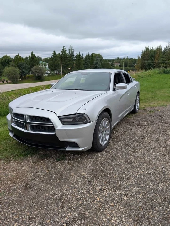 2013 Dodge Charger 7th Gen - Image 2 of 10