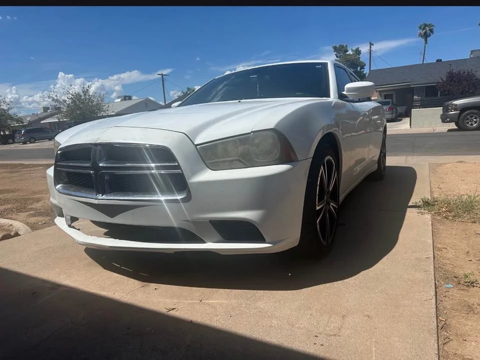 2013 Dodge Charger 7th Gen - Image 2 of 6