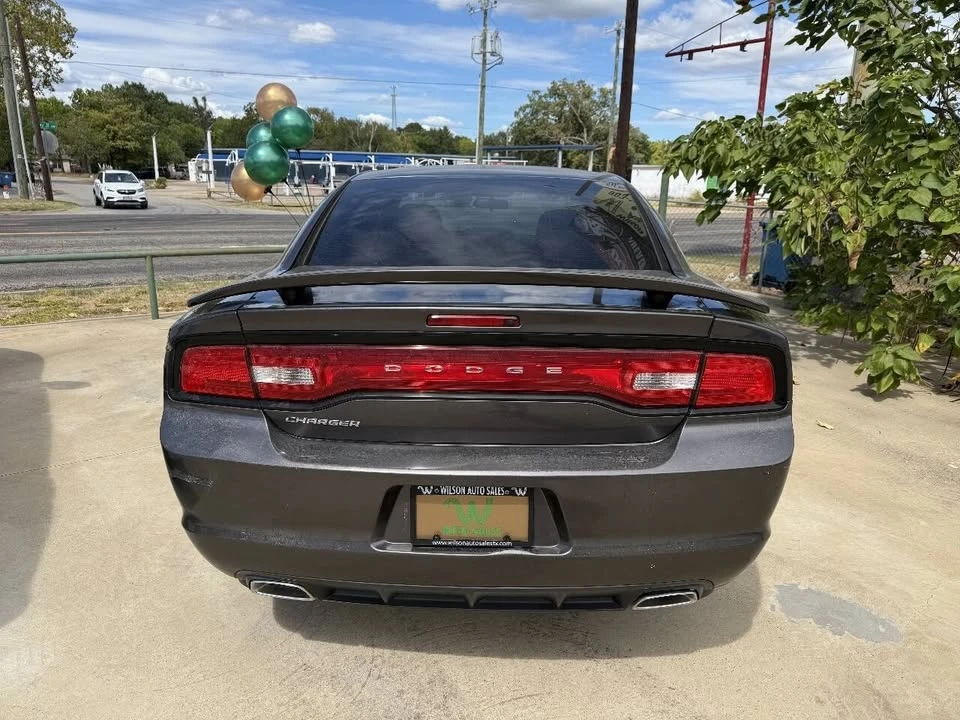 2013 Dodge Charger 7th Gen - Image 6 of 9