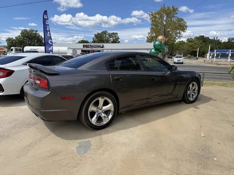 2013 Dodge Charger 7th Gen - Image 5 of 9