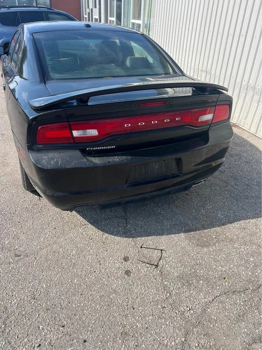2013 Dodge Charger 7th Gen - Image 4 of 8