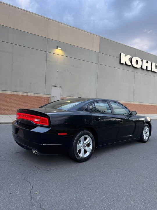2013 Dodge Charger 7th Gen - Image 5 of 13