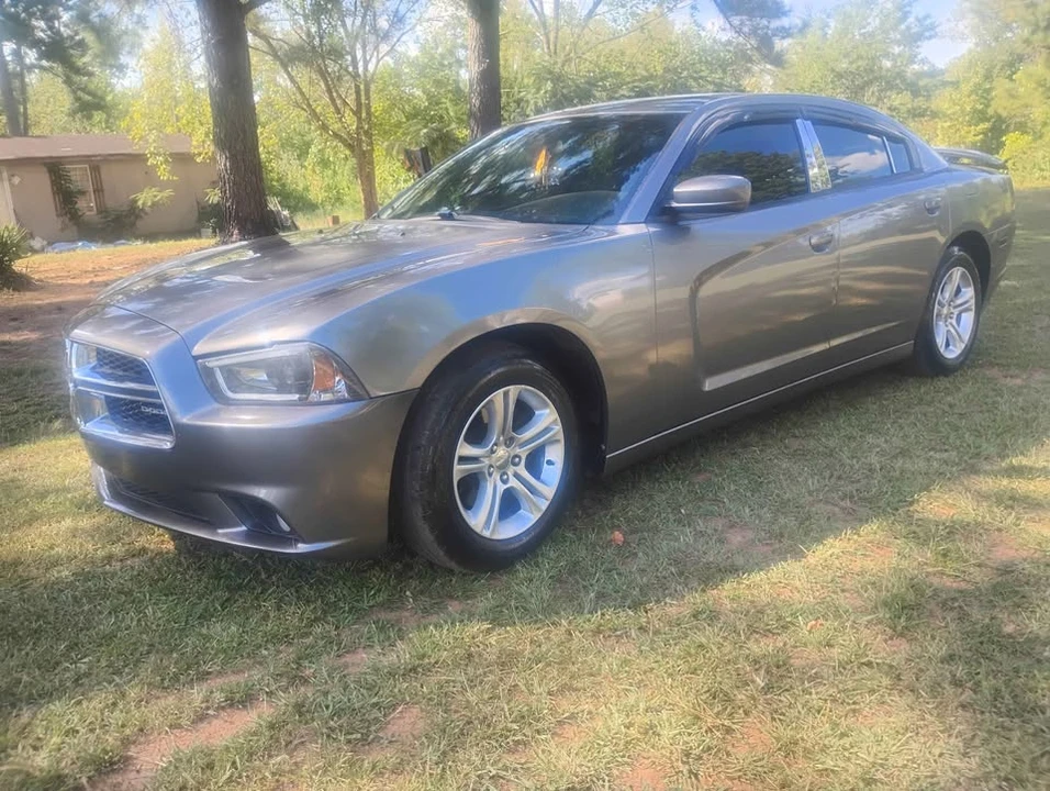 2013 Dodge Charger 7th Gen - Image 2 of 5