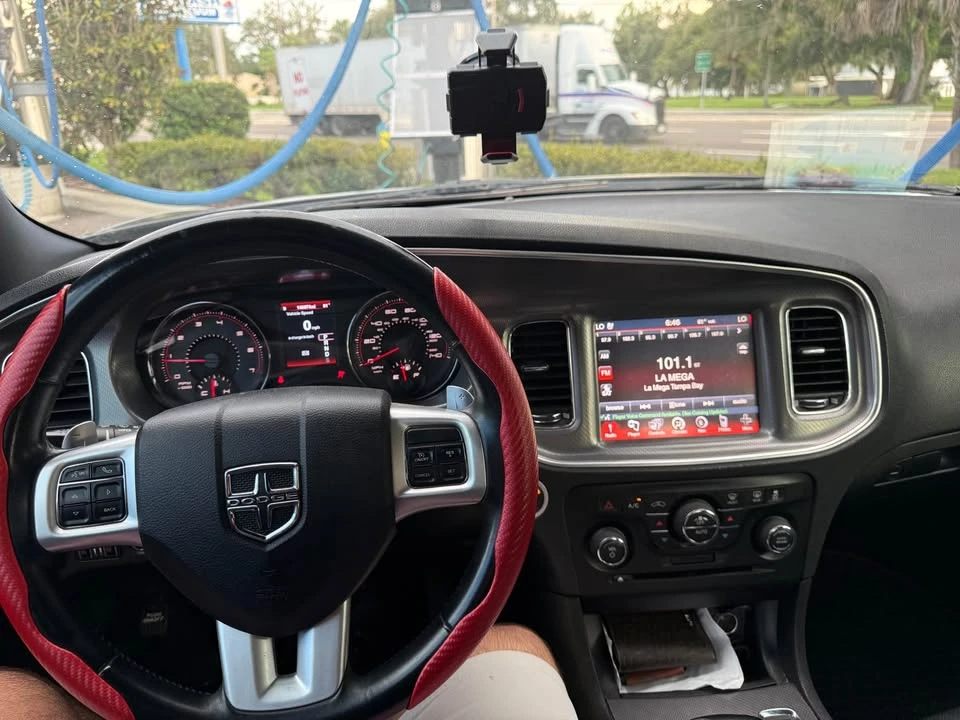 2013 Dodge Charger 7th Gen - Image 10 of 17