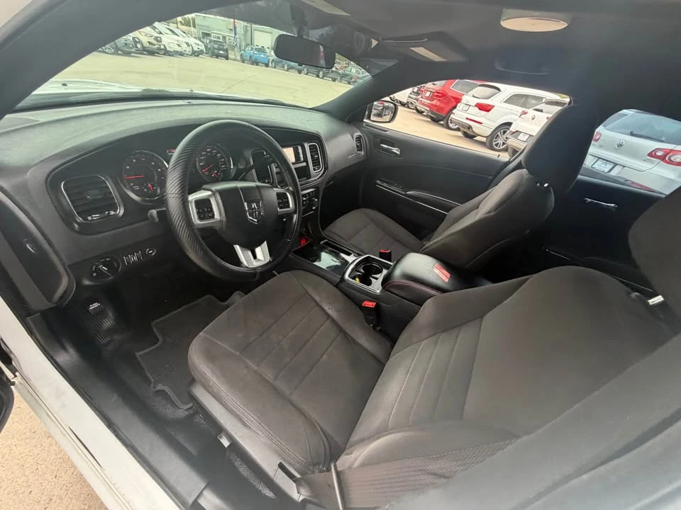 2013 Dodge Charger 7th Gen - Image 8 of 15