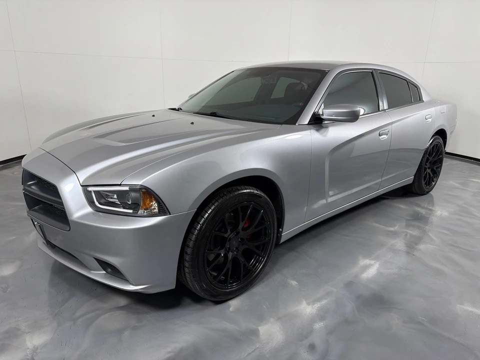 2013 Dodge Charger 7th Gen - Image 9 of 22