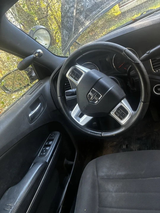 2013 Dodge Charger 7th Gen - Image 11 of 15