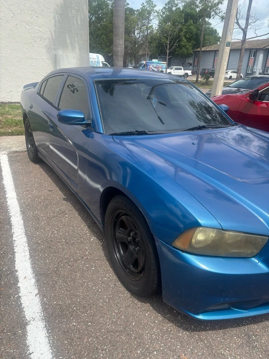 2013 Dodge Charger 7th Gen - Image 2 of 8