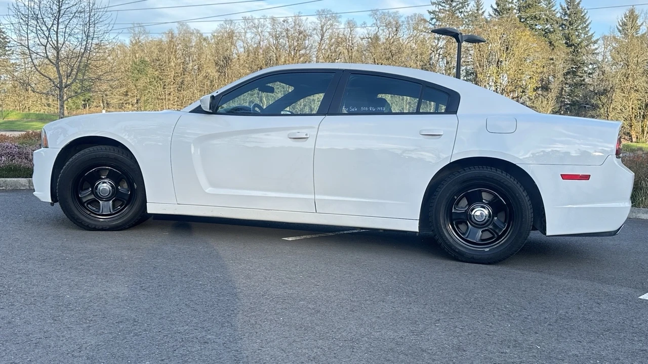 2013 Dodge Charger 7th Gen - Image 8 of 27