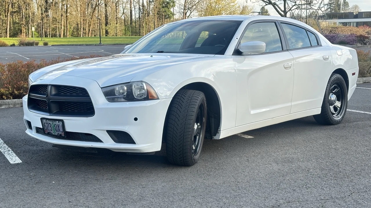 2013 Dodge Charger 7th Gen - Image 9 of 27