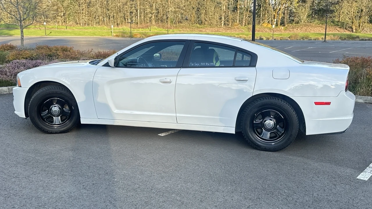 2013 Dodge Charger 7th Gen - Image 12 of 27