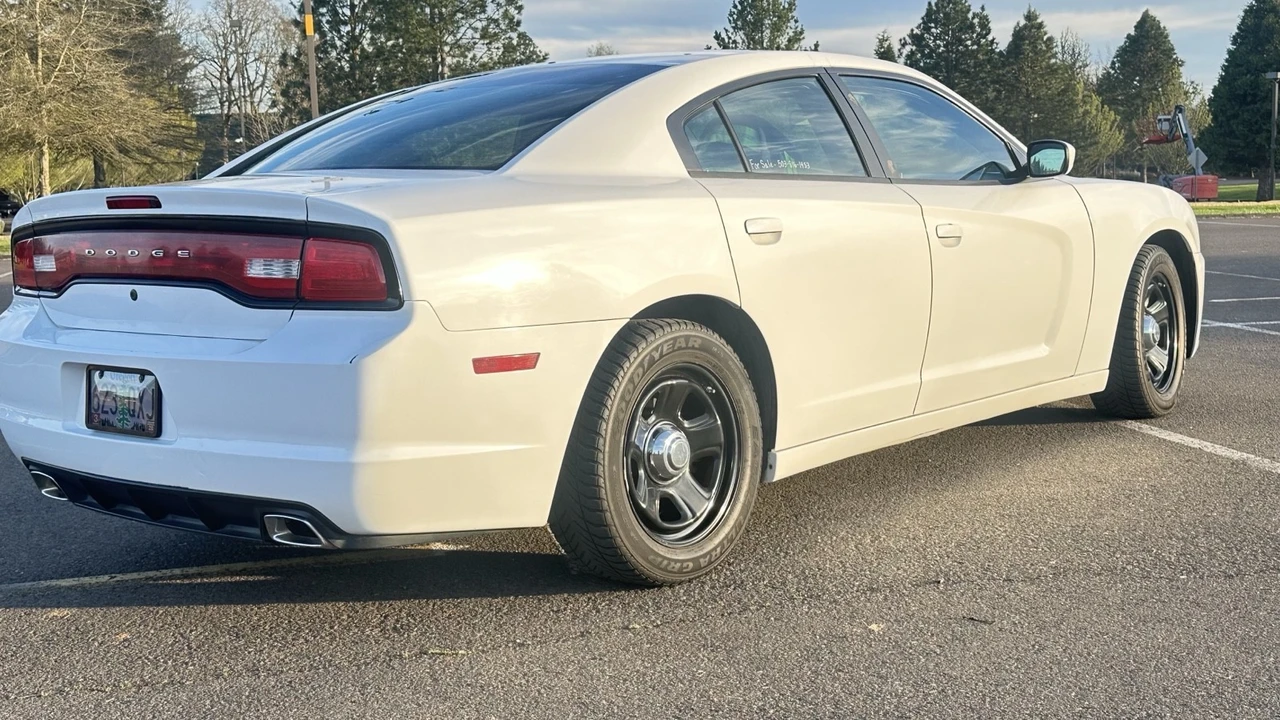 2013 Dodge Charger 7th Gen - Image 4 of 27