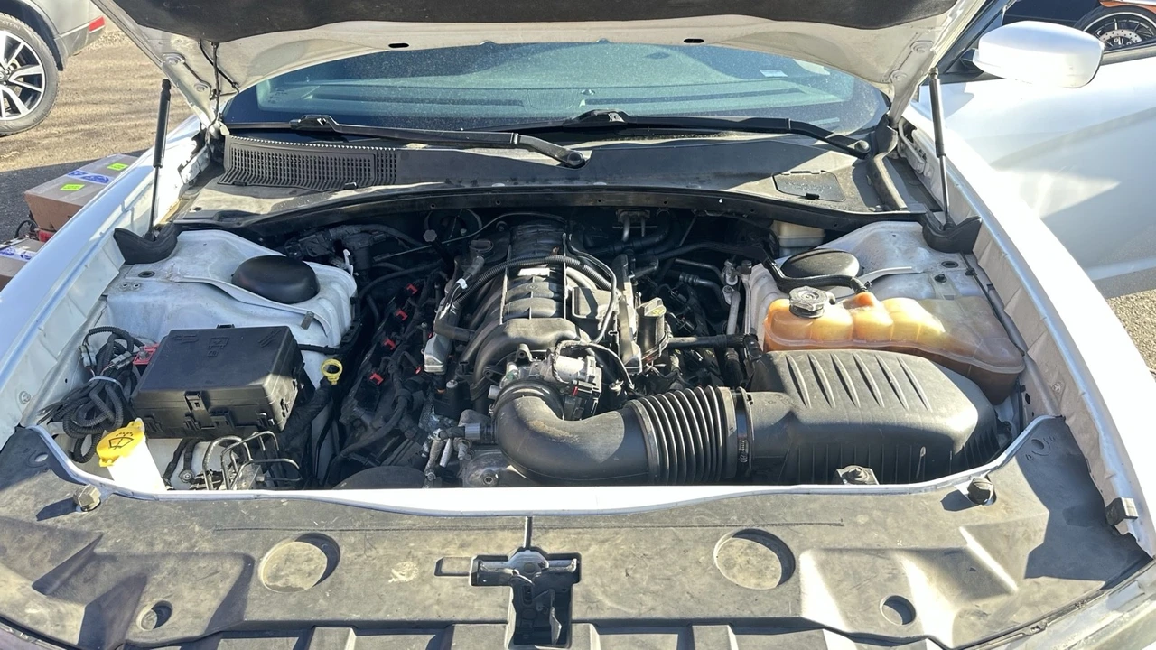 2013 Dodge Charger 7th Gen - Image 26 of 27