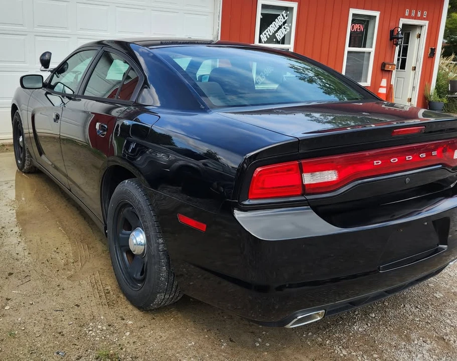 2013 Dodge Charger 7th Gen - Image 4 of 17