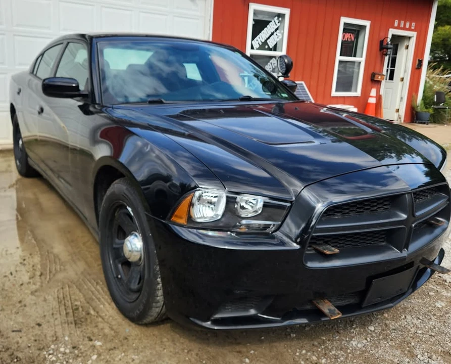 2013 Dodge Charger 7th Gen - Image 2 of 17