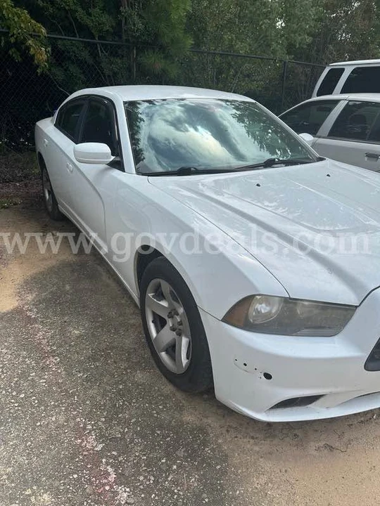 2013 Dodge Charger 7th Gen - Image 2 of 9