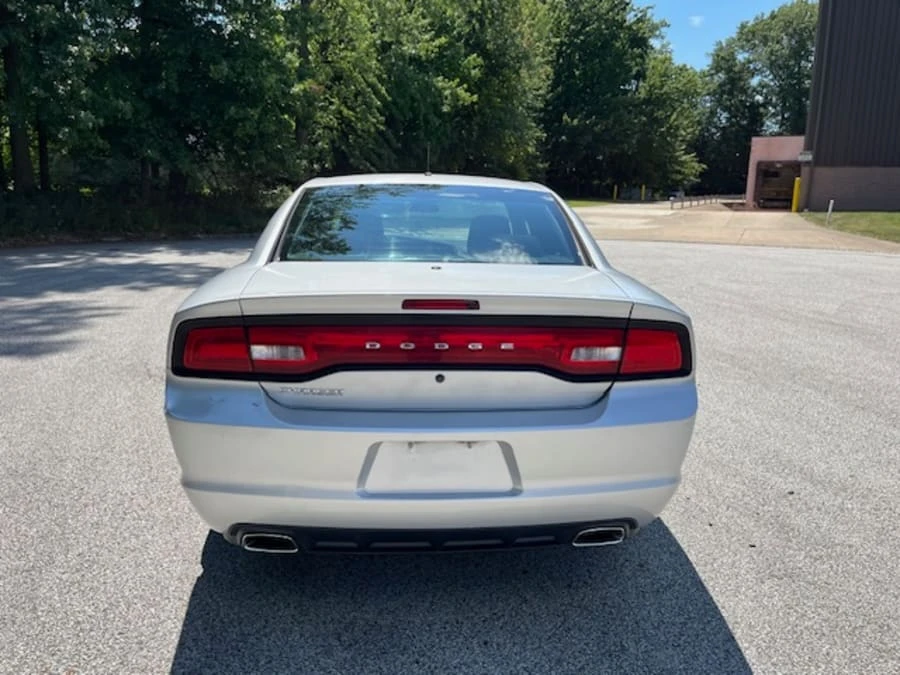 2013 Dodge Charger 7th Gen - Image 5 of 11