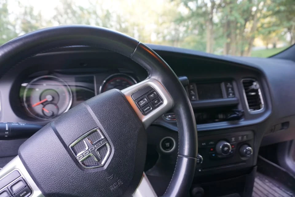 2013 Dodge Charger 7th Gen - Image 4 of 12