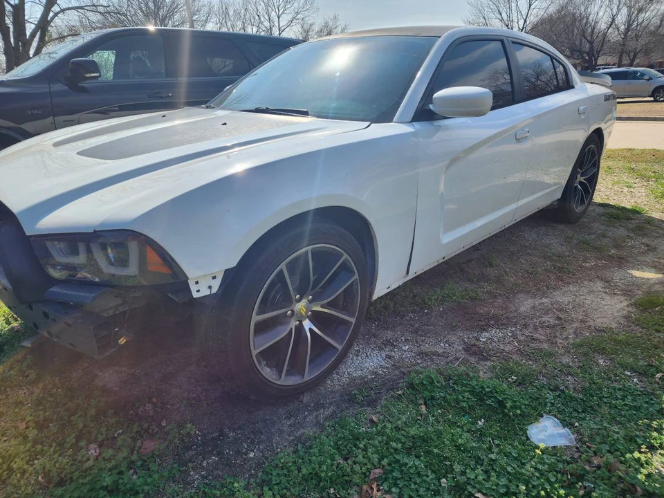 2013 Dodge Charger 7th Gen - Image 4 of 13