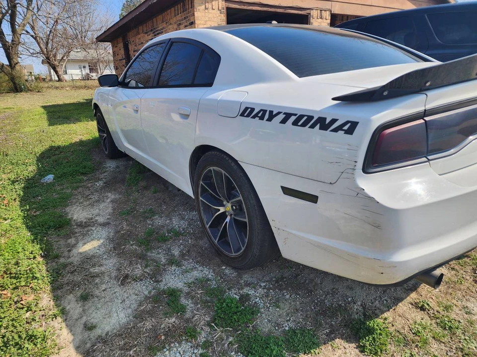 2013 Dodge Charger 7th Gen - Image 3 of 13