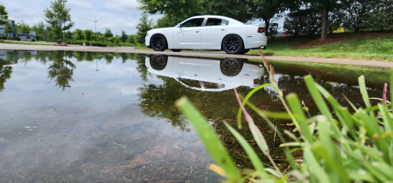 2013 Dodge Charger 7th Gen - Image 2 of 13