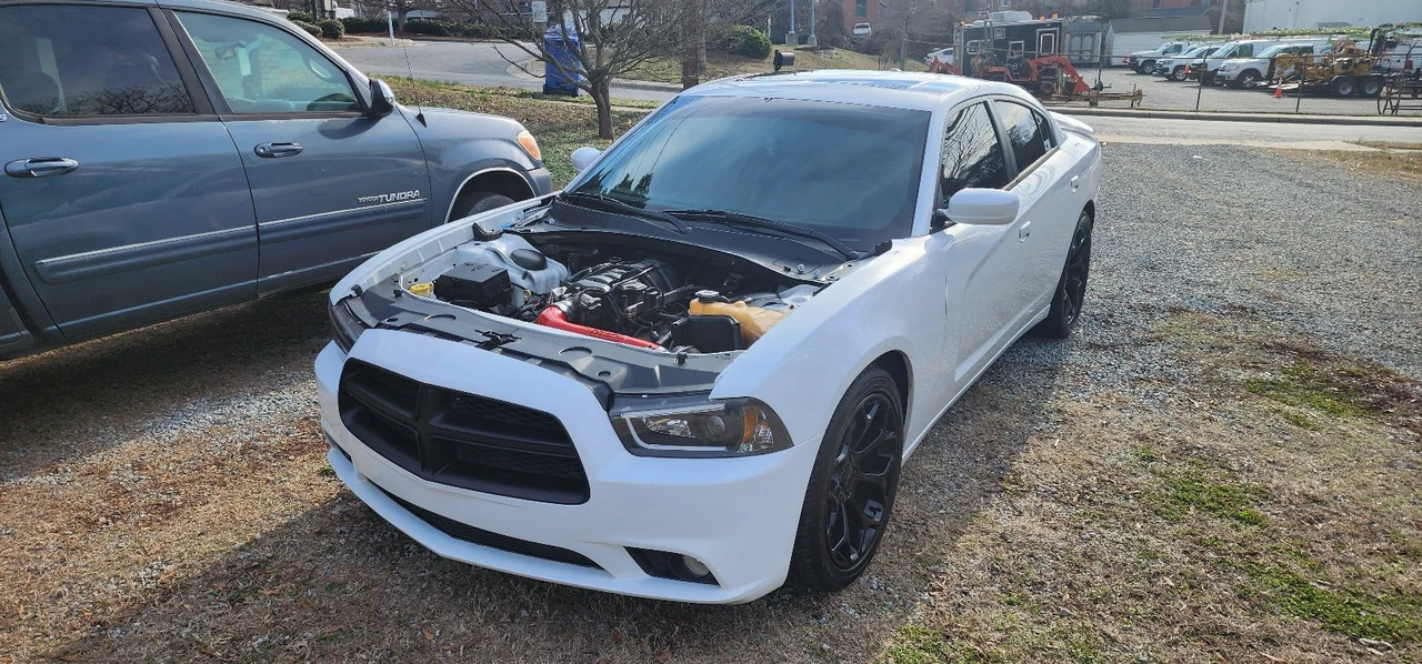 2013 Dodge Charger 7th Gen - Image 9 of 13