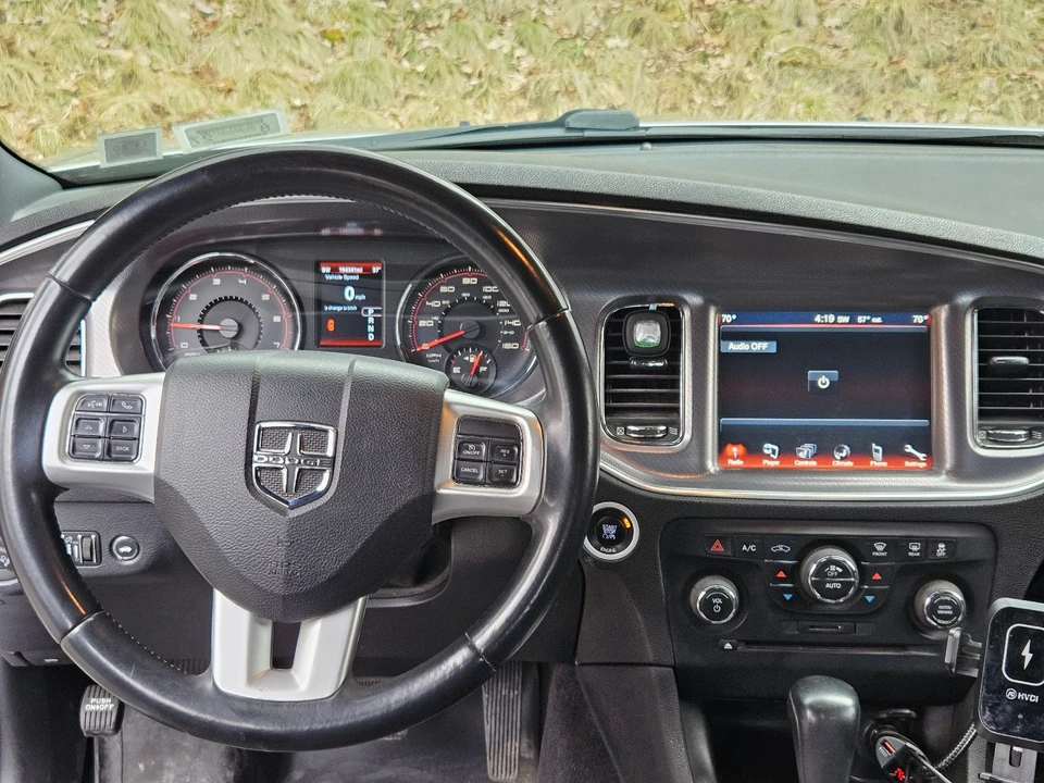 2013 Dodge Charger 7th Gen - Image 14 of 22
