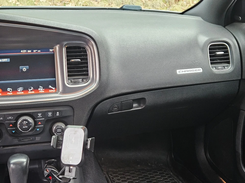 2013 Dodge Charger 7th Gen - Image 16 of 22