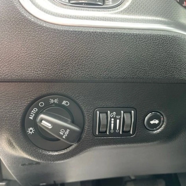 2013 Dodge Charger 7th Gen - Image 10 of 20